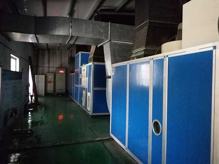 安徽哈博集團軟膠囊生產企業30%濕度，5臺轉輪除濕機組，1臺60000風量，4臺45000風量